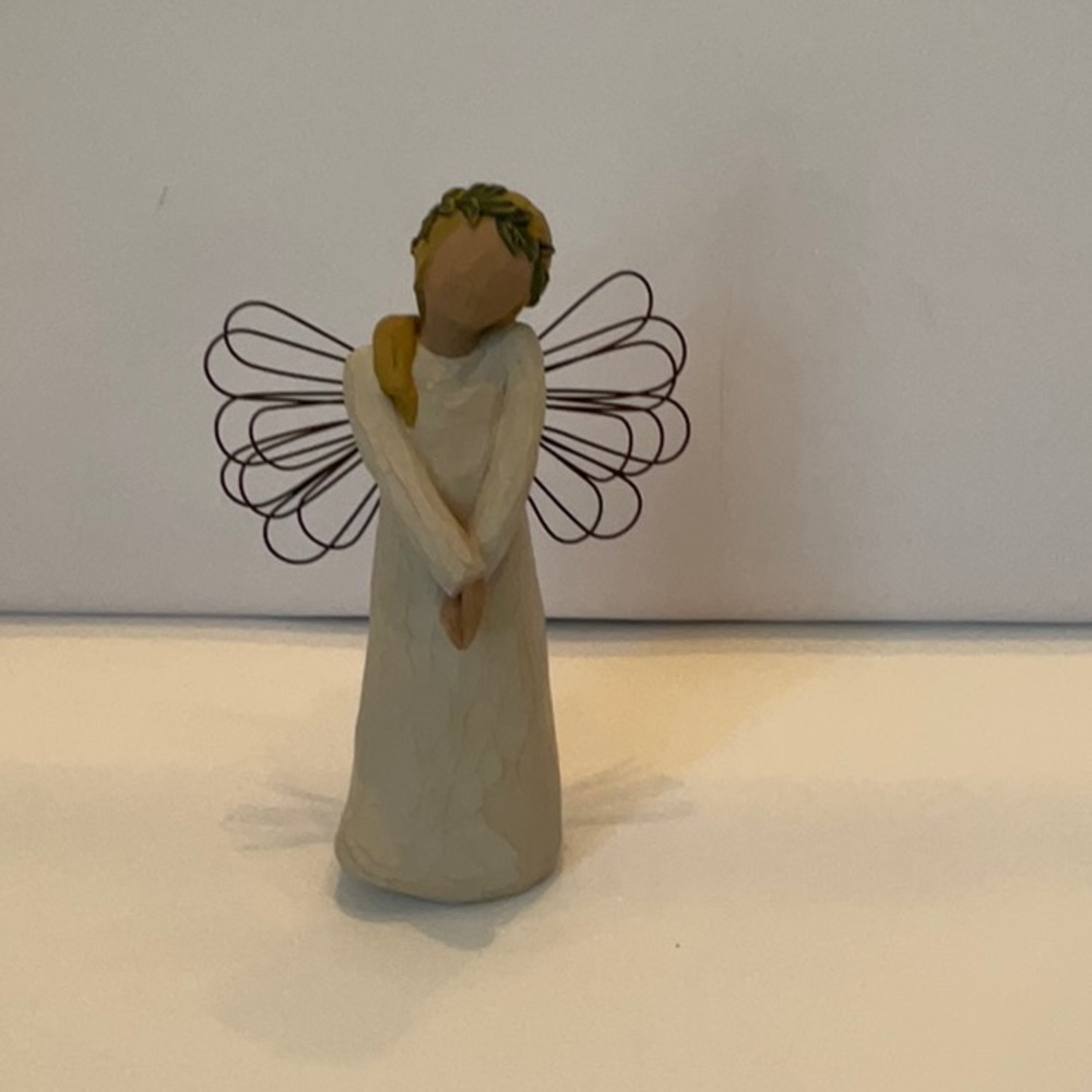 Willow Tree by Susan Lordi “Celebrate” 2003 Angel Figurine